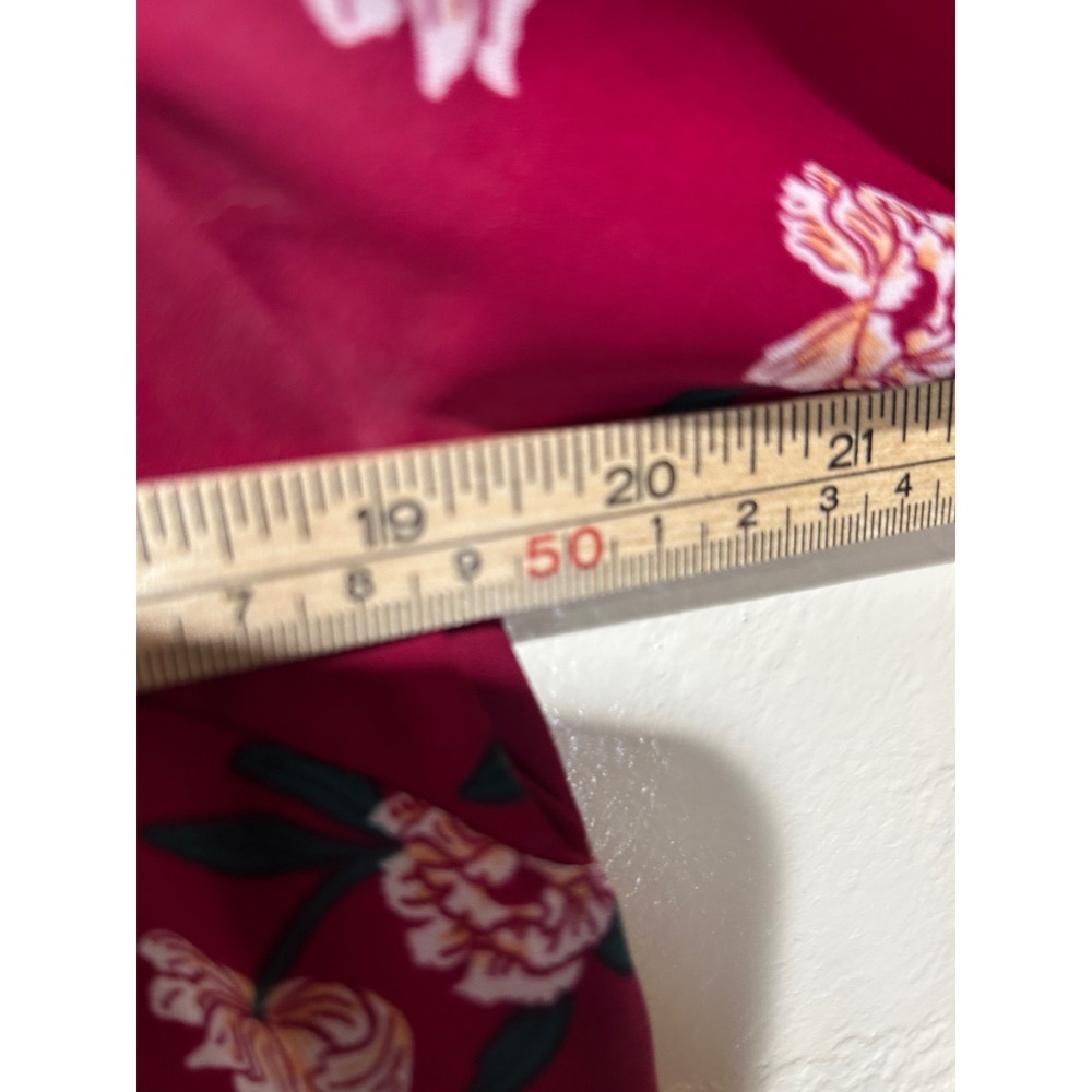 Banana Republic Womens MP Classic Fit Floral Button Up Blouse Berry Red Long Slv - Picture 5 of 9